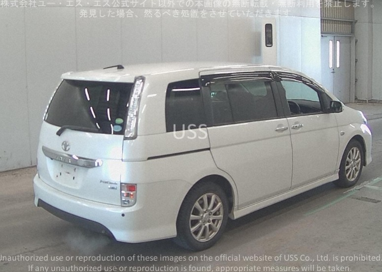 2013 TOYOTA ISIS